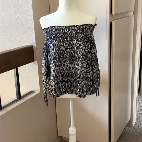 Ethereal Women’s off the shoulder blouse - Picture 1 of 10